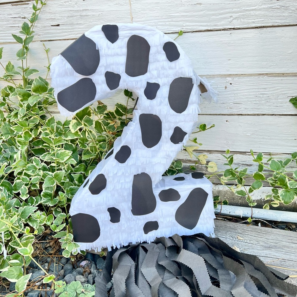 Cow piñata number two Farm theme animals party